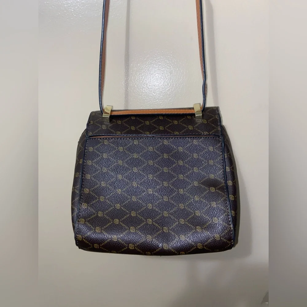 Elegant Brown and Black Crossbody Bag - Picture 3 of 3